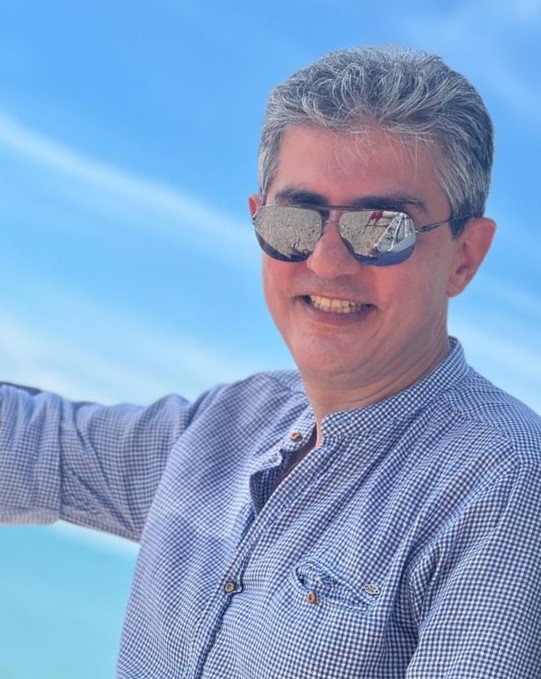 پژمان موحدی